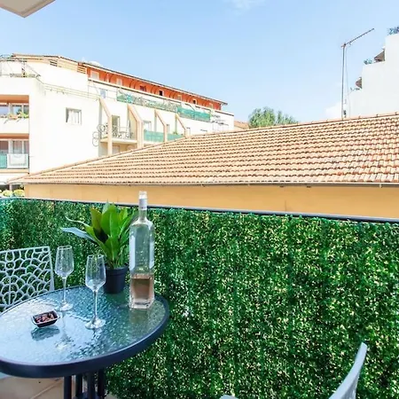 Apartment L44 1bdr Flat 10mins Walk To Port/balcon, Parking, Ac *